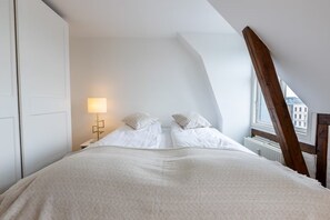 3 bedrooms, WiFi, bed sheets