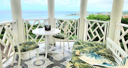 OCEANVIEW
AMAZING OCEANVIEW LOCATION!!
Walk to town and beach