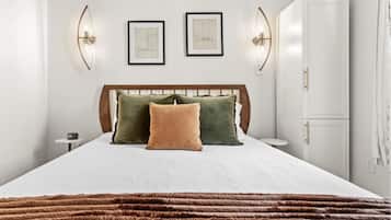 2 bedrooms, iron/ironing board, travel crib, free WiFi