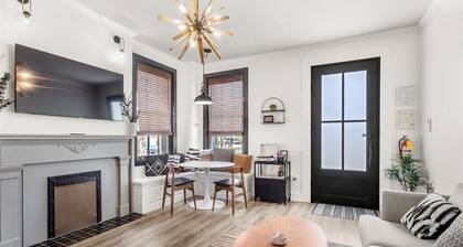 Old Spanish House Carter Jack Suite B. Sophisticated Retreat, Beach, Fire Pit, Downtown, Golf Cart