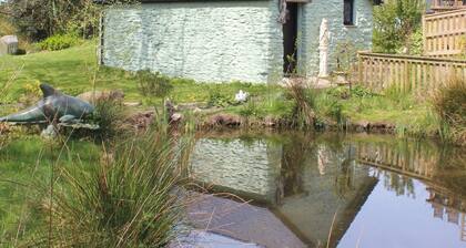 Peaceful Cottage in Sound Healing Retreat
