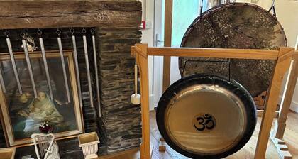 Peaceful Cottage in Sound Healing Retreat