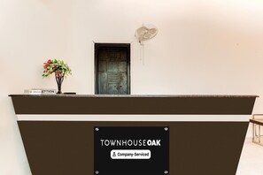 Reception - Townhouse Oak Sector 25 Gurgaon (Gurugram)