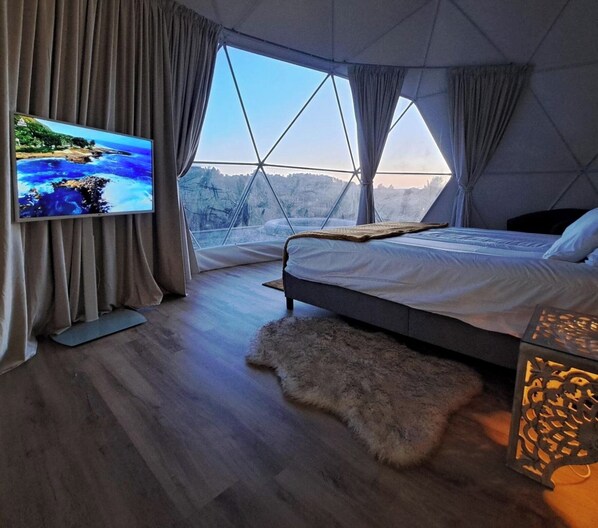 1 habitación, escritorio, wifi gratis y ropa de cama