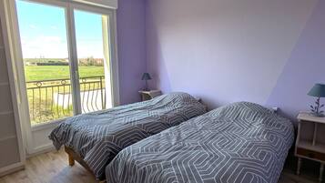 3 bedrooms, free WiFi, bed sheets