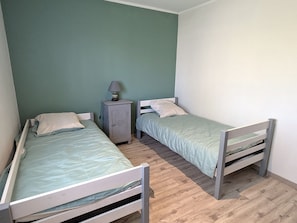 3 bedrooms, free WiFi, bed sheets