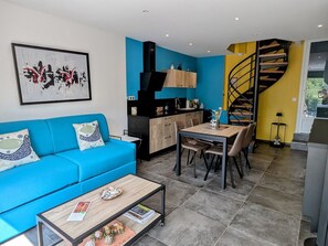 TV - Renovated apartment with sunny terrace and parking in Pierrefitte-sur-Aire (Pierrefitte-sur-Aire)