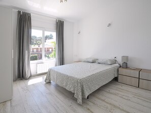 4 bedrooms, free WiFi