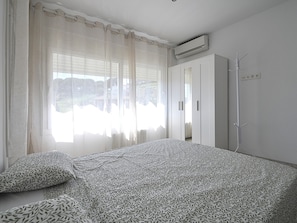 4 bedrooms, free WiFi