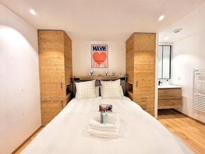 3 camere, Wi-Fi gratuito