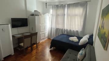 1 habitación, wifi y ropa de cama