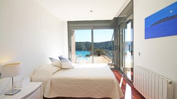 Vil·la | 4 dormitoris i planxa i posts de planxar