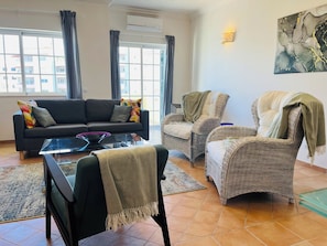 TV connectée, cheminée