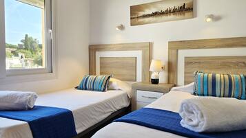 Villa | 4 bedrooms, iron/ironing board