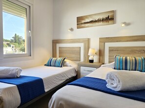 Villa | 4 bedrooms, iron/ironing board