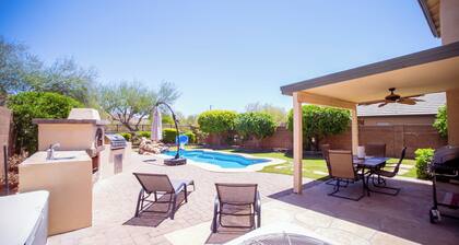 Full family friendly house w/ private heated pool and pizza oven!
