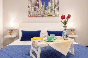 Appartement, 2 slaapkamers, keuken, uitzicht op de binnenplaats | 2 slaapkamers, een strijkplank/strijkijzer, gratis wifi