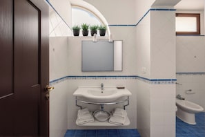 Apartment, 2 Bedrooms, Kitchen, Courtyard View | Bathroom - VFH The Castle Bay apartment and terrace (Santa Flavia)