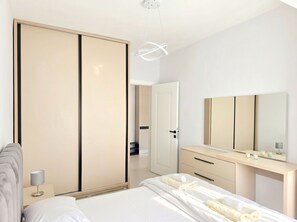 1 bedroom, iron/ironing board, free WiFi, bed sheets