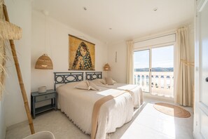 3 bedrooms, iron/ironing board - Villa in L'escala With Private Pool & Garden (L'Escala)
