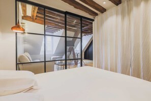 Apartment | 1 bedroom, laptop workspace, iron/ironing board, bed sheets - Modern Flat -1br-2p- in the Heart of the Marais (Paris)