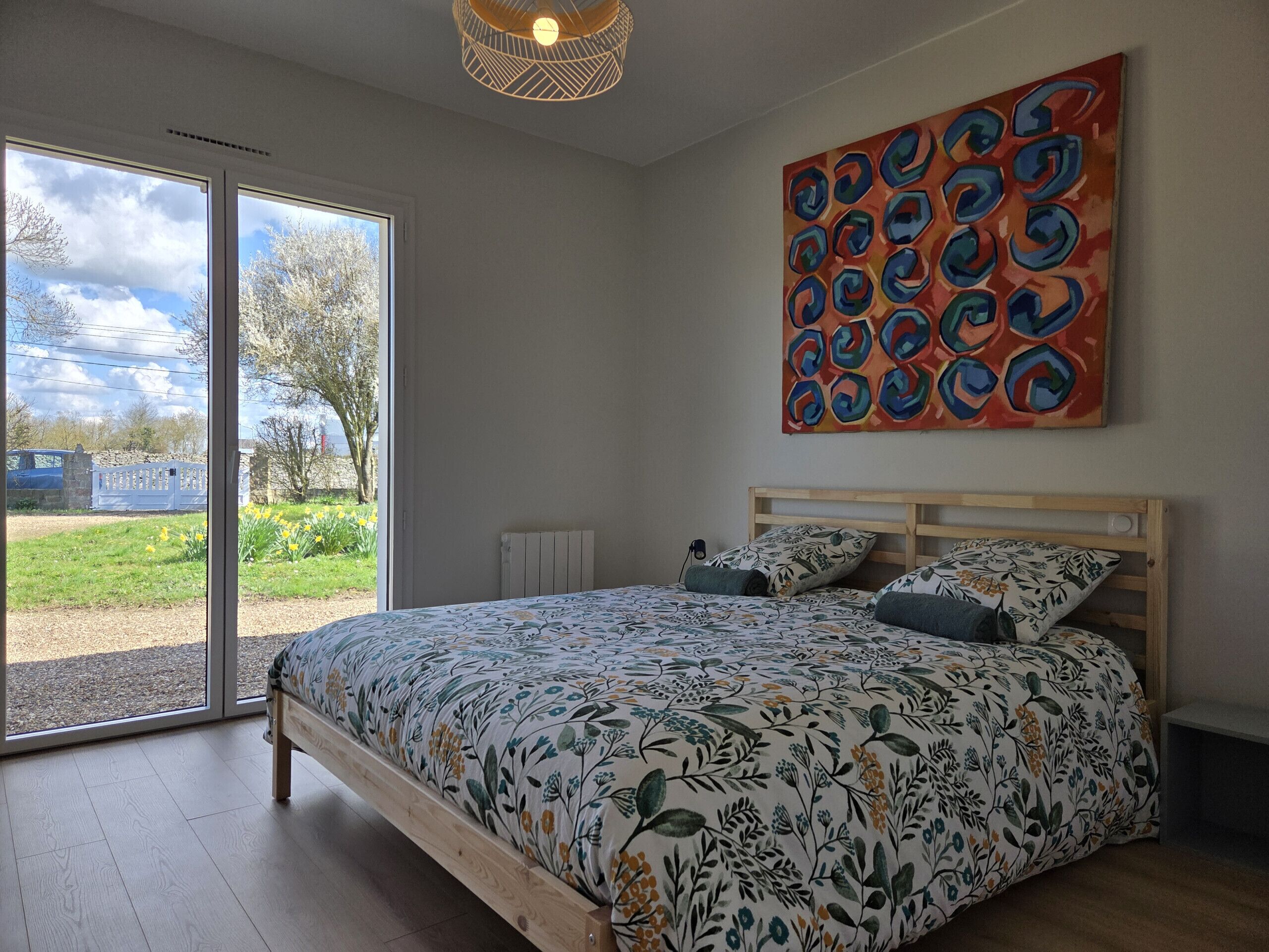 4 bedrooms, iron/ironing board, free WiFi, bed sheets