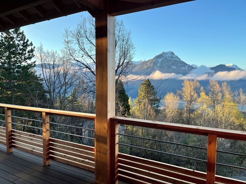 Charming 2-bedroom hotel suites with jacuzzi in welcoming Saint-Apollinaire