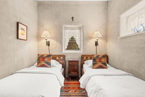 2 chambres, Wi-Fi gratuit, draps fournis