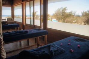 Kroppsbehandlinger, massasje med varme steiner og dypvevsmassasje