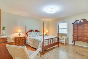 2 sovrum, strykjärn/strykbräda, wi-fi och sängkläder