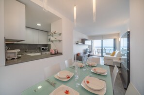 Apartment | Dining - Apartment in L'escala With Beachfront Views (L'Escala)