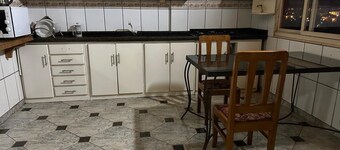 Spacious and comfortable apartment with barbecue and bathtub