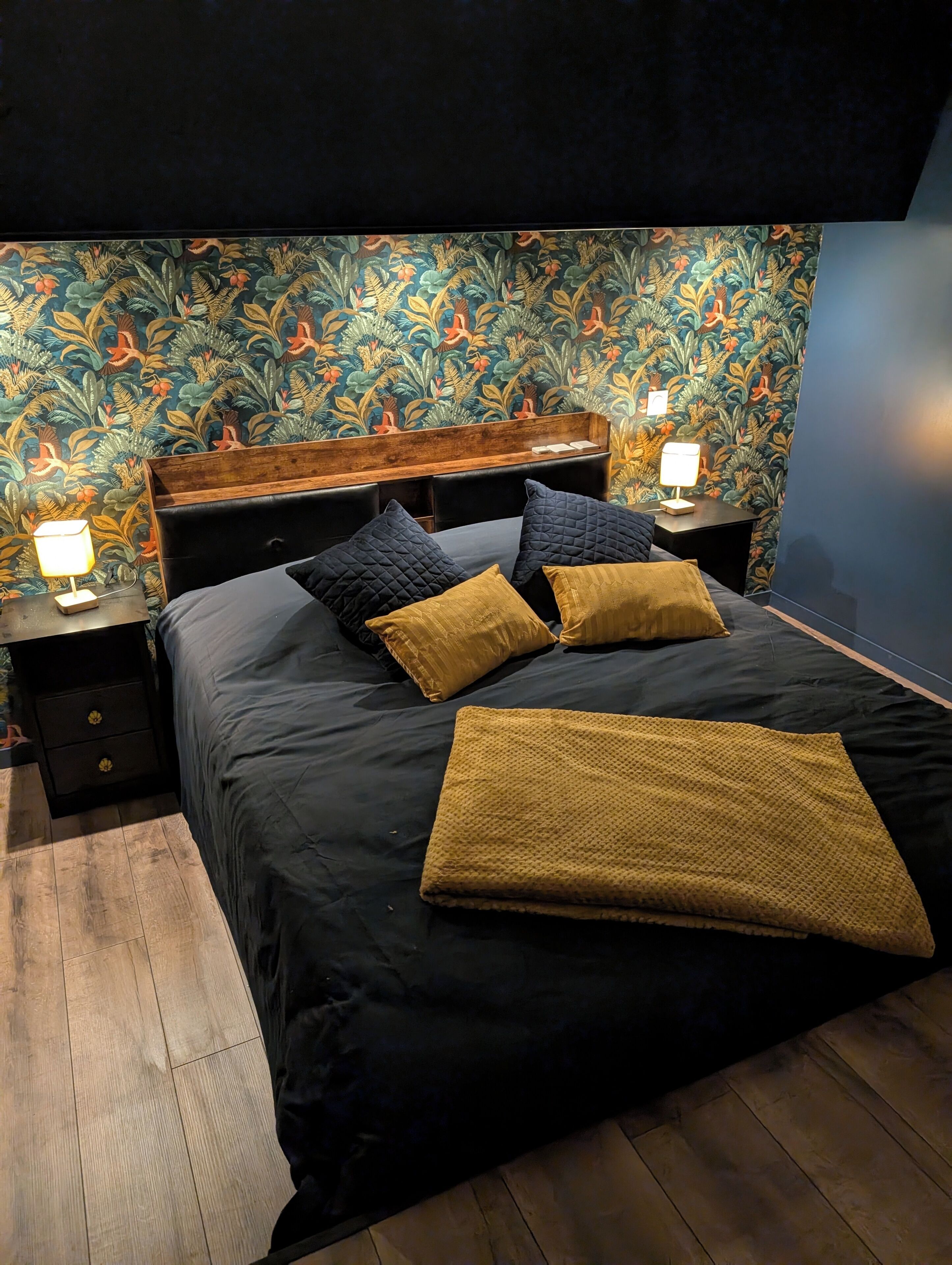 3 室のベッドルーム、旅行用ベビーベッド、インターネット、ベッドシーツ