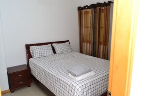 Ferros/tábuas de passar roupa, Wi-Fi, roupa de cama