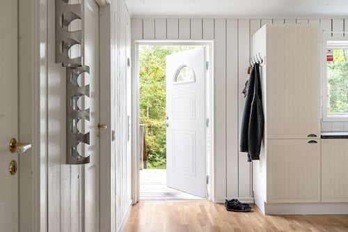 Quaint 3 room cottage fully equipped in Stockholm.