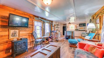House (1 Bedroom) | Front of property