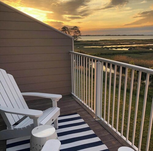 New Listing: Waterfront at Bayville Shores w Panormaic Bay Views *3 Bedroom