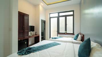 Deluxe Triple Room, Multiple Beds, Balcony, City View | Egyptian cotton sheets, premium bedding, desk, free WiFi