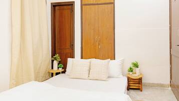 3 bedrooms, WiFi, bed sheets