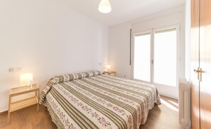 Apartment | 4 bedrooms, iron/ironing board - Apartment in L'escala With Stunning Sea Views (L'Escala)