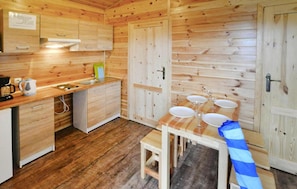Fridge, microwave, stovetop, coffee/tea maker - 2 bedroom lovely home in Przewloka (Przewloka)
