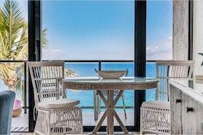 Condo, 2 Bedrooms | Dining