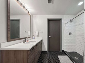 Regadera y secadora de cabello 