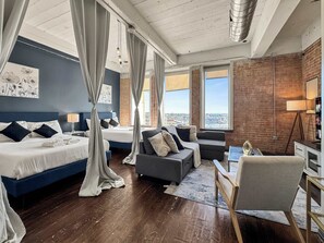 Unclassified image, 2 of 24, button