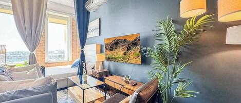 Televisión, oficina