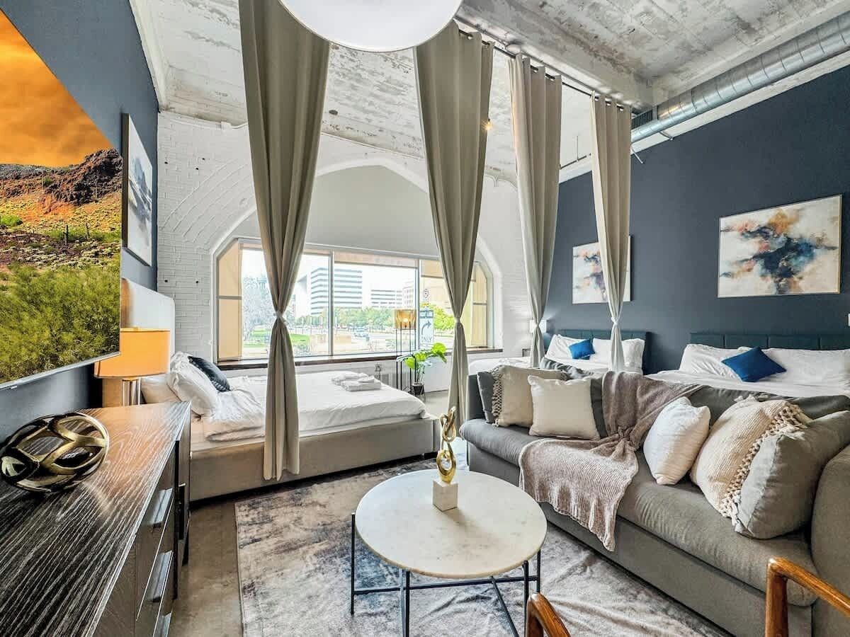 2 chambres, fer et planche à repasser, Wi-Fi, draps fournis