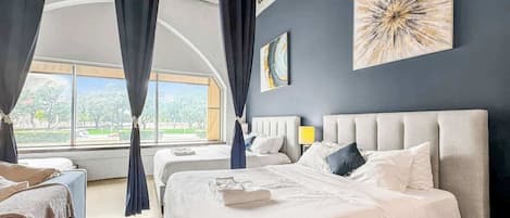 3 chambres, fer et planche à repasser, Wi-Fi, draps fournis