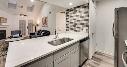 2-bedroom condo in charming Dallas with WiFi, AC