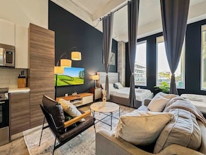 3 chambres, fer et planche à repasser, Wi-Fi, draps fournis