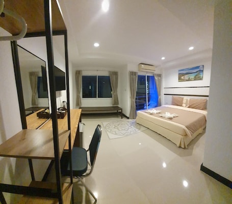 Double Room, City View | Free WiFi. Athome Hotel Nanai 8